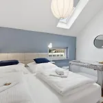 Stilvolle Im Historischen Zentrum Fuer 6 Personen Und Parkplatz Apartament Bad Wimpfen