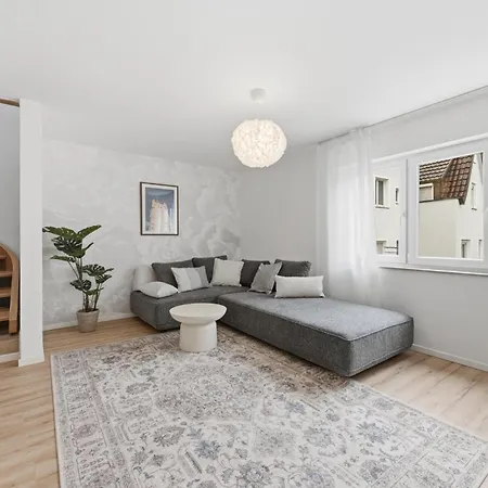 Stilvolle Im Historischen Zentrum Fuer 6 Personen Und Parkplatz Appartement *