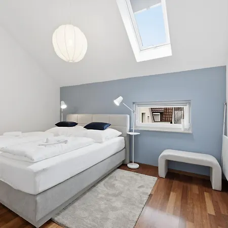 Stilvolle Im Historischen Zentrum Fuer 6 Personen Und Parkplatz Apartmán *